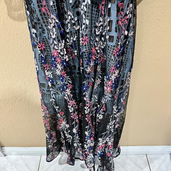 UNBRANDED Women's Floral Vine Embroidered Maxi Sleeveless Overlay Dress Size S - Picture 6 of 15